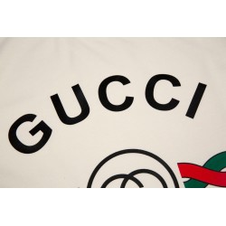 Gucc* T-shirt