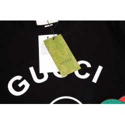 Gucc* T-shirt