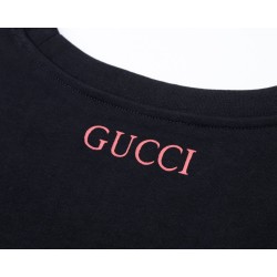 Gucc* T-shirt